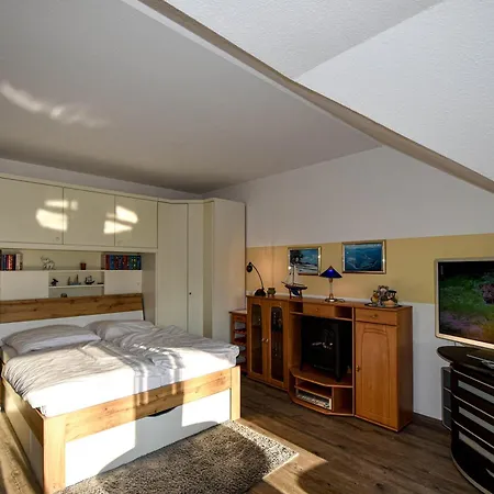 Lägenhet Ferienapartment-sonnenschein-zwischen-ostseestrand-und-bodden *
